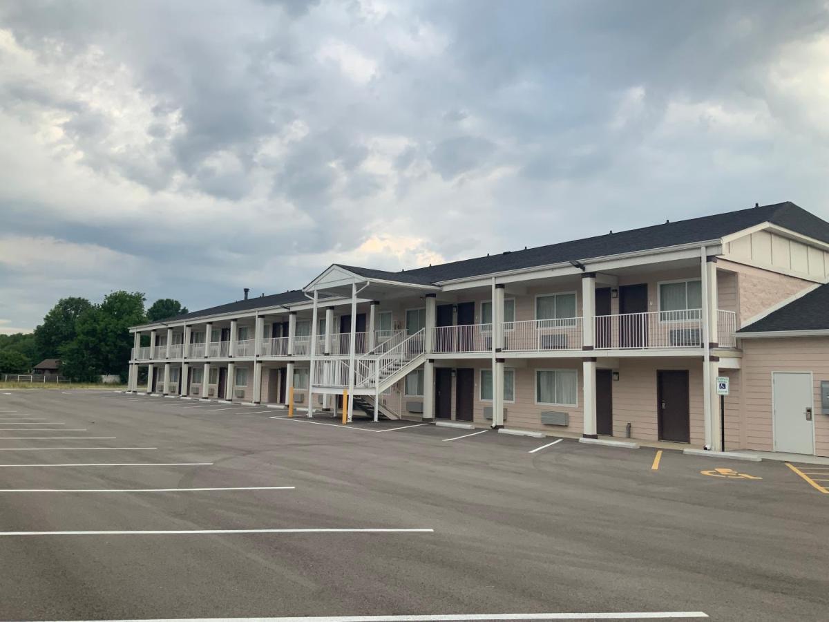 Days Inn By Wyndham Troy Il Exteriér fotografie