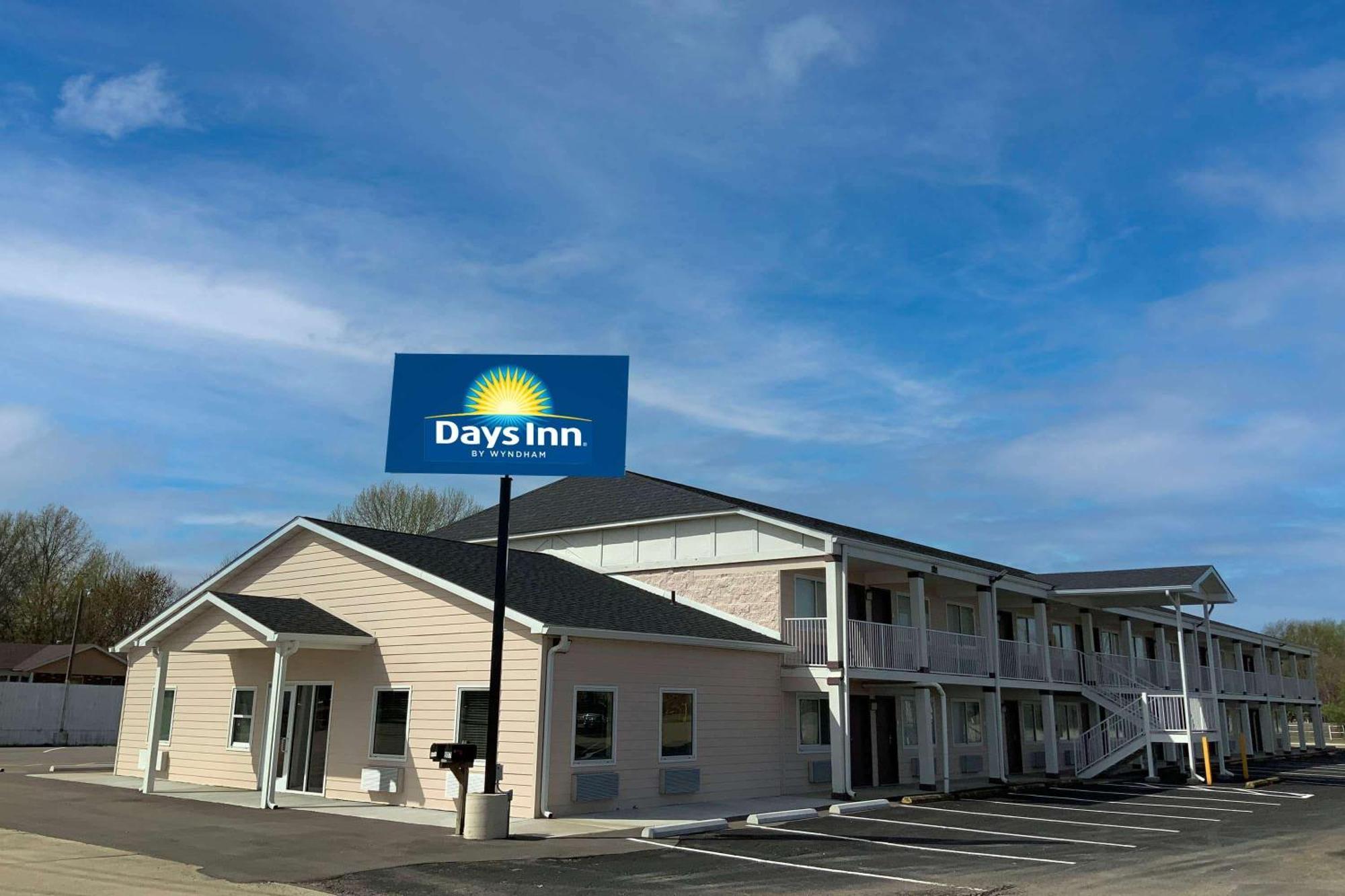 Days Inn By Wyndham Troy Il Exteriér fotografie